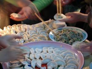 如何快速包餃子？包餃子的小竅門