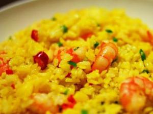 蛋炒飯?jiān)趺醋龊贸?？蛋炒飯的烹飪技? /></a> </div>
                  <div   id=