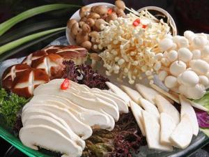 怎樣挑選新鮮蘑菇？常見菌類食物的選購技巧