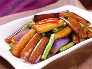 茄子怎么炒不費(fèi)油？怎樣做茄子不費(fèi)油