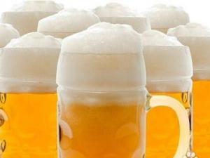 如何辨別啤酒的真?zhèn)?？怎樣分辨真假啤? /></a> </div>
                  <div   id=