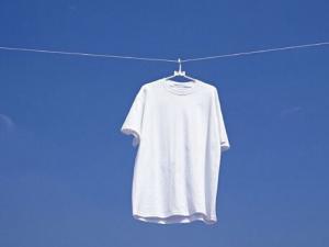 白衣服發(fā)黃怎么辦？如何防止衣服發(fā)黃
