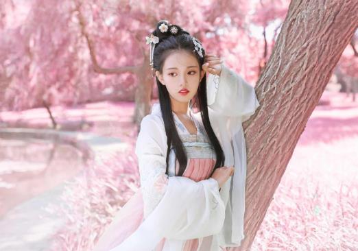 漢服上襦很透該怎么辦?漢服里面一定要穿內(nèi)搭嗎
