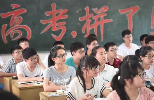 高考前英語(yǔ)聽(tīng)力考試重要嗎?高考前應(yīng)該以什么樣的心態(tài)對(duì)待?