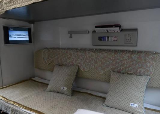 臥鋪車廂充電口一般在哪里?火車臥鋪充電插座幾點停用?