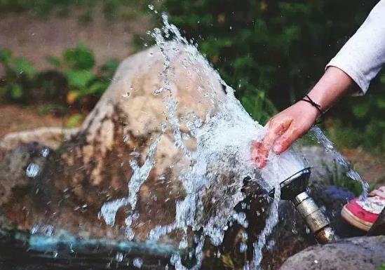 自來(lái)水發(fā)黃可以洗澡洗頭嗎?停水后水很黃要放多久才恢復(fù)?