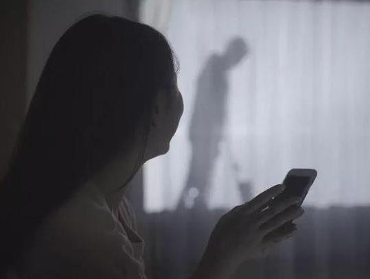 門反鎖還能被小偷撬開嗎?開燈睡覺小偷敢進來嗎