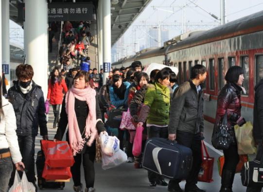 2022年春運(yùn)會(huì)不會(huì)禁止跨?春運(yùn)火車票提前多少天預(yù)售