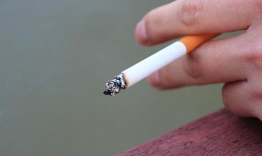 二手煙和一手煙哪個危害大 二手煙和三手煙哪個危害大