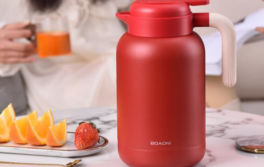電熱水壺家用的功率是多少瓦 新買的電水壺有塑料味怎么去除