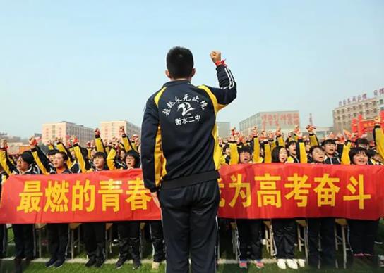 保送生可以提前上大學(xué)嗎?保送的不能選擇專業(yè)嗎
