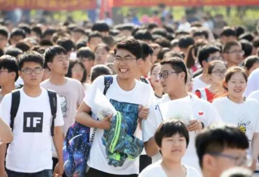 2022高考掛粽子是考試當(dāng)天掛嗎?2022高考掛粽子掛生的還是熟的