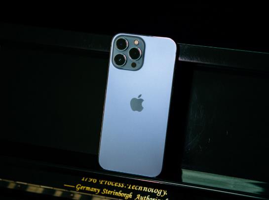 iPhone13拍照翻車自帶炫屏是怎么回事?iphone13promax閃屏解決了嗎