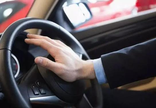 汽車能承受多大的冰雹?下冰雹開車應(yīng)該注意什么