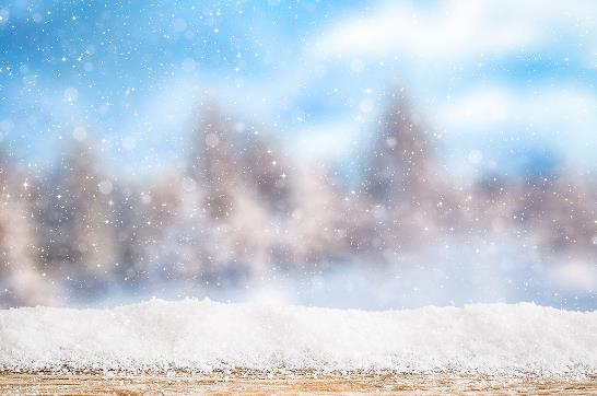 下雪天汽車要裝防滑鏈嗎?下雪天需要把雨刮器豎起來嗎?