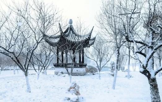 下雪怎么開車?下雪天怎么保養(yǎng)汽車?