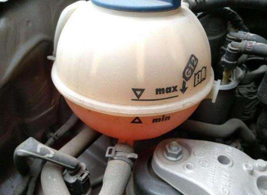 汽車防凍液會(huì)減少嗎?原車防凍液能用多長(zhǎng)時(shí)間