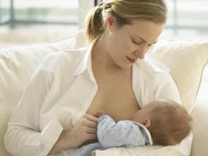 人初乳好嗎？人初乳能喂寶寶嗎