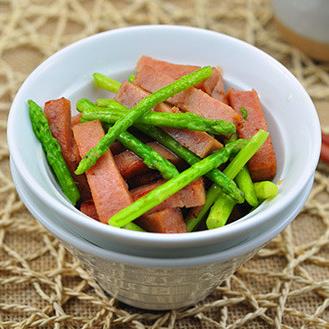 數(shù)款營養(yǎng)午餐的做法:午餐肉鮮蘆筍