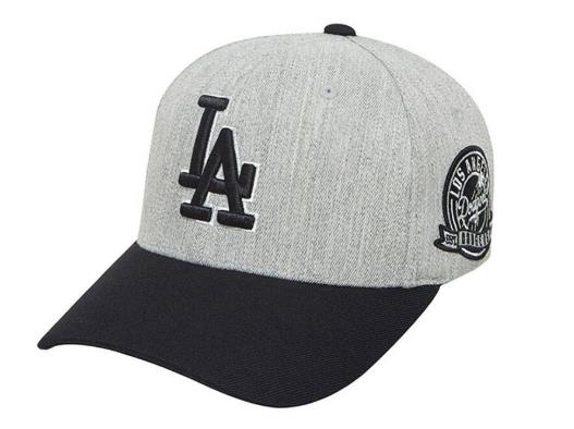 mlb和la是一個(gè)牌子嗎?mlb帽子有防偽碼就是真的嗎