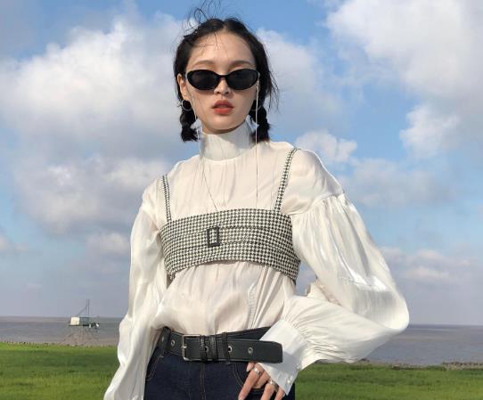 方臉適合穿泡泡袖的衣服嗎?泡泡袖適合多大年齡穿?