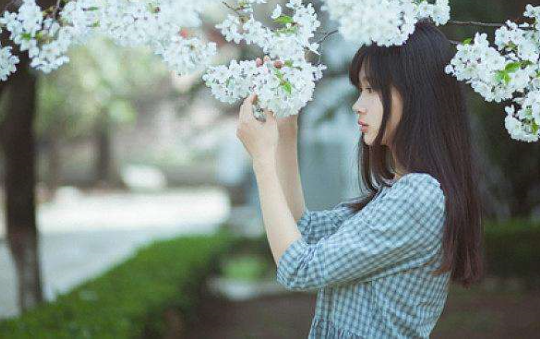 怎么做個(gè)甜甜森系女孩?學(xué)會森系穿搭變甜甜森系女孩