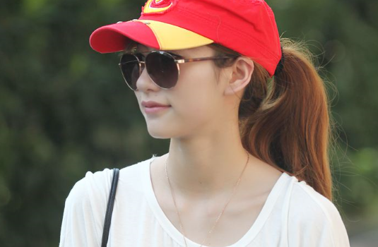 夏季帽子怎么帶?選對(duì)帽子美美遮陽