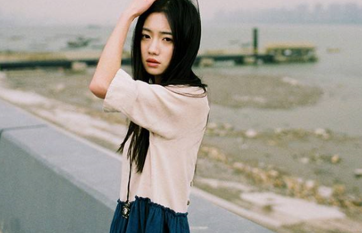 夏日怎么穿搭文藝清新?學(xué)會(huì)文藝范搭配做個(gè)文藝女青年吧!