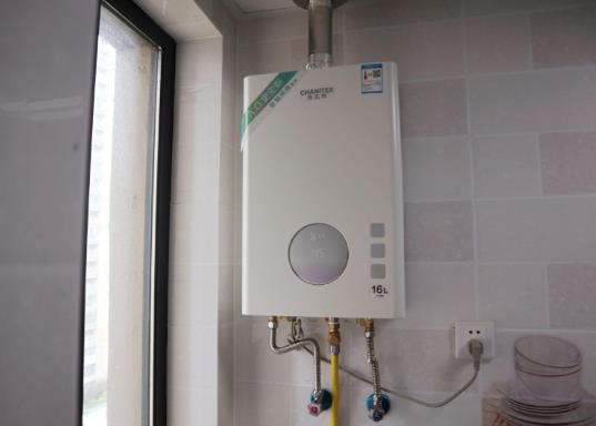 電熱水器和燃?xì)鉄崴髂膫(gè)好?燃?xì)鉄崴鞑荒艽蚧鹪趺崔k?