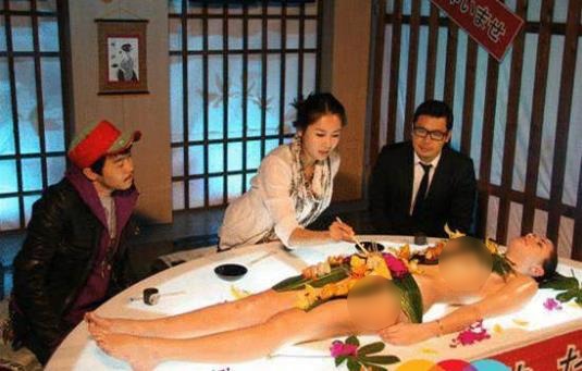 什么是女體宴?吃女體宴多少錢?日本女體宴圖片 處女肉體人體盛宴