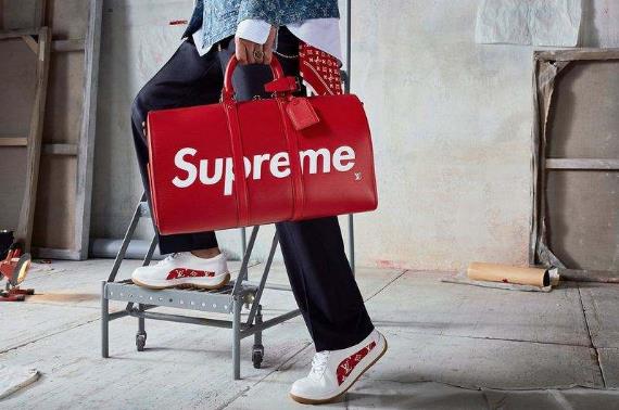 supreme是什么意思?Supreme是哪個(gè)國(guó)家的品牌 什么人在穿Supreme