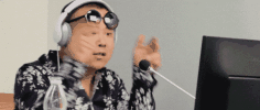 嘻哈里的swag是什么意思?swag是什么梗?swag手臂擋住臉手勢表情包