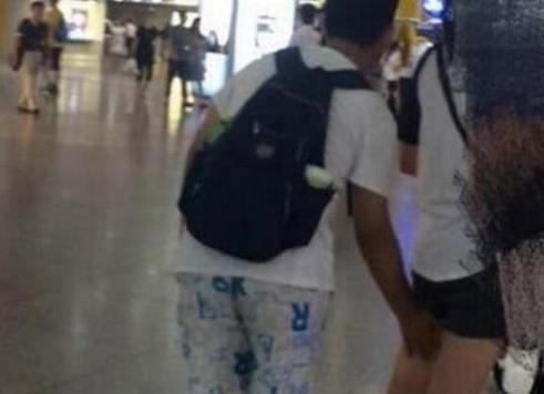咸豬手是什么意思什么梗?遭遇色狼咸豬手怎么辦?咸豬手圖片提醒