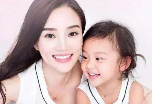 李小璐個人資料簡介 李小璐圖片 李小璐電視劇 李小璐和賈乃亮
