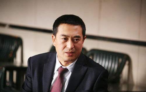 張嘉譯個人資料簡介 老戲骨張嘉譯圖片 張嘉譯演過的電視劇