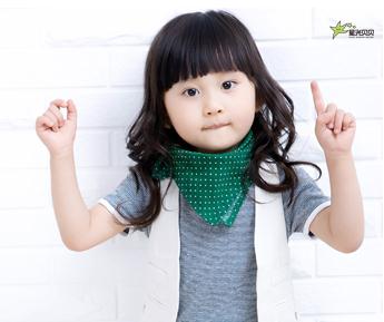 網(wǎng)絡(luò)紅人小葡萄照片-網(wǎng)絡(luò)紅人小葡萄個(gè)人資料檔案