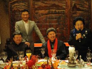 胡軍為父母籌辦金婚晚宴，分享經(jīng)營婚姻要訣