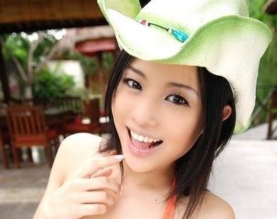蒼井空(蒼老師)個人資料圖片微博,蒼井空攜眾日本女優(yōu)現(xiàn)身北京機場