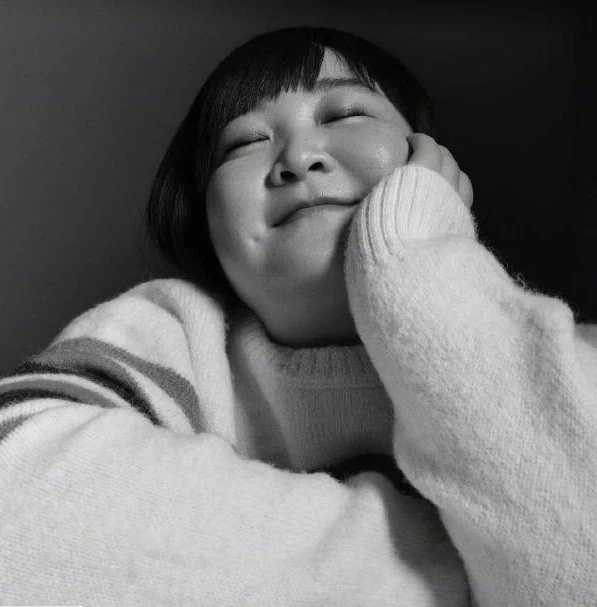 賈玲成中國電影史票房最高女導演!截止目前你好李煥英票房18億!