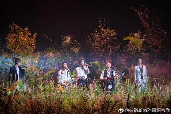 當(dāng)貝投影×《披荊斬棘的哥哥》:陳小春、趙文卓...記憶里的男神回歸