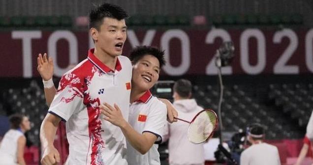 中國(guó)一天三次女子蹦床、羽毛球混合雙打、乒乓球男子單打包攬金銀牌