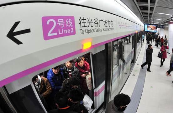 地鐵出現(xiàn)事故如何自救？地鐵安全自救必備知識(shí)大全