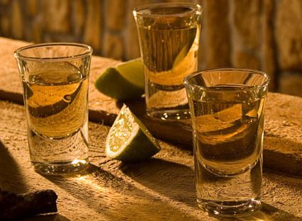 痛風病人不能吃什么食物？高尿酸血癥與痛風的關(guān)系