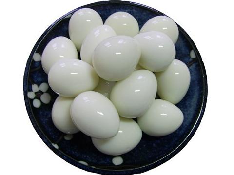 怎樣快速剝鵪鶉蛋？鵪鶉蛋怎么剝更快？鵪鶉蛋如何去殼