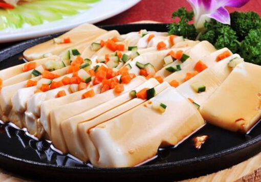 青春期的孩子、老年人不適宜吃豆腐