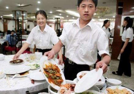 春節(jié)剩菜剩飯?jiān)趺刺幚恚拷棠闳绾翁幹么汗?jié)隔夜飯菜