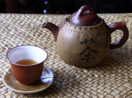 春節(jié)聚會該喝什么茶？科學(xué)飲茶身體好
