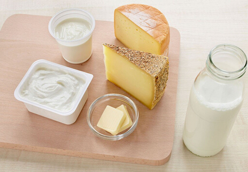 每天吃乳制品可以降低中風(fēng)危險(xiǎn)和預(yù)防心臟病
