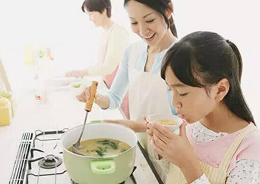 心情舒暢時(shí)吃飯更好-三餐飲食法