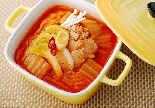泡菜可以排毒？能防止便秘的食物有哪些？